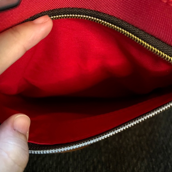 New Dooney & Bourke Nylon North South Triple Zip Crossbody Bag SOLD OUT ONLINE - Picture 5 of 9